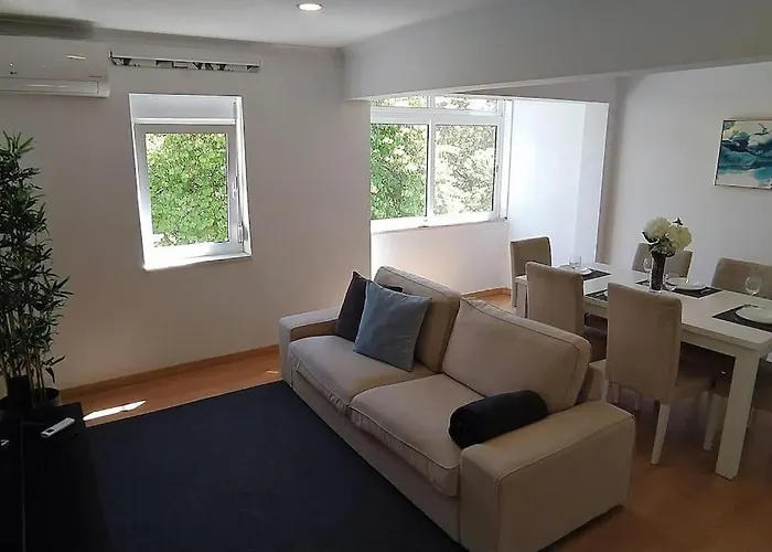 Apartment Lisboa/city/sunny Apar/metro/airport/wifi/air Cond