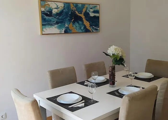 Lisboa/city/sunny Apar/metro/airport/wifi/air Cond Apartment Lissabon