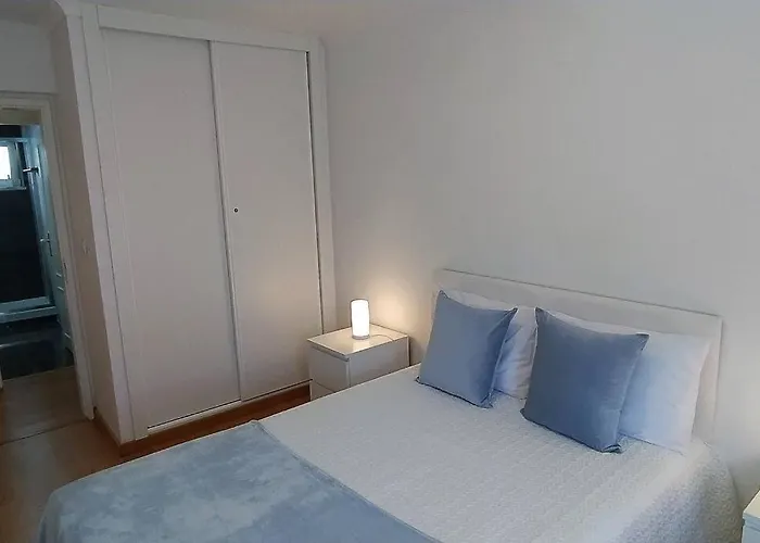 Apartment Lisboa/city/sunny Apar/metro/airport/wifi/air Cond