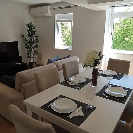 Lisbon, 2 Double Bedrooms, Metro&Airport, Ac&Wifi Apartmán Lisboa