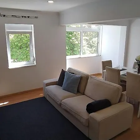 公寓 Lisboa/city/sunny Apar/metro/airport/wifi/air Cond