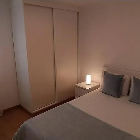 公寓 Lisboa/city/sunny Apar/metro/airport/wifi/air Cond *