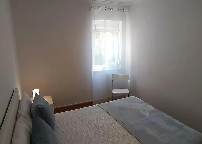 Lisboa/city/sunny Apar/metro/airport/wifi/air Cond Apartment Lisbon